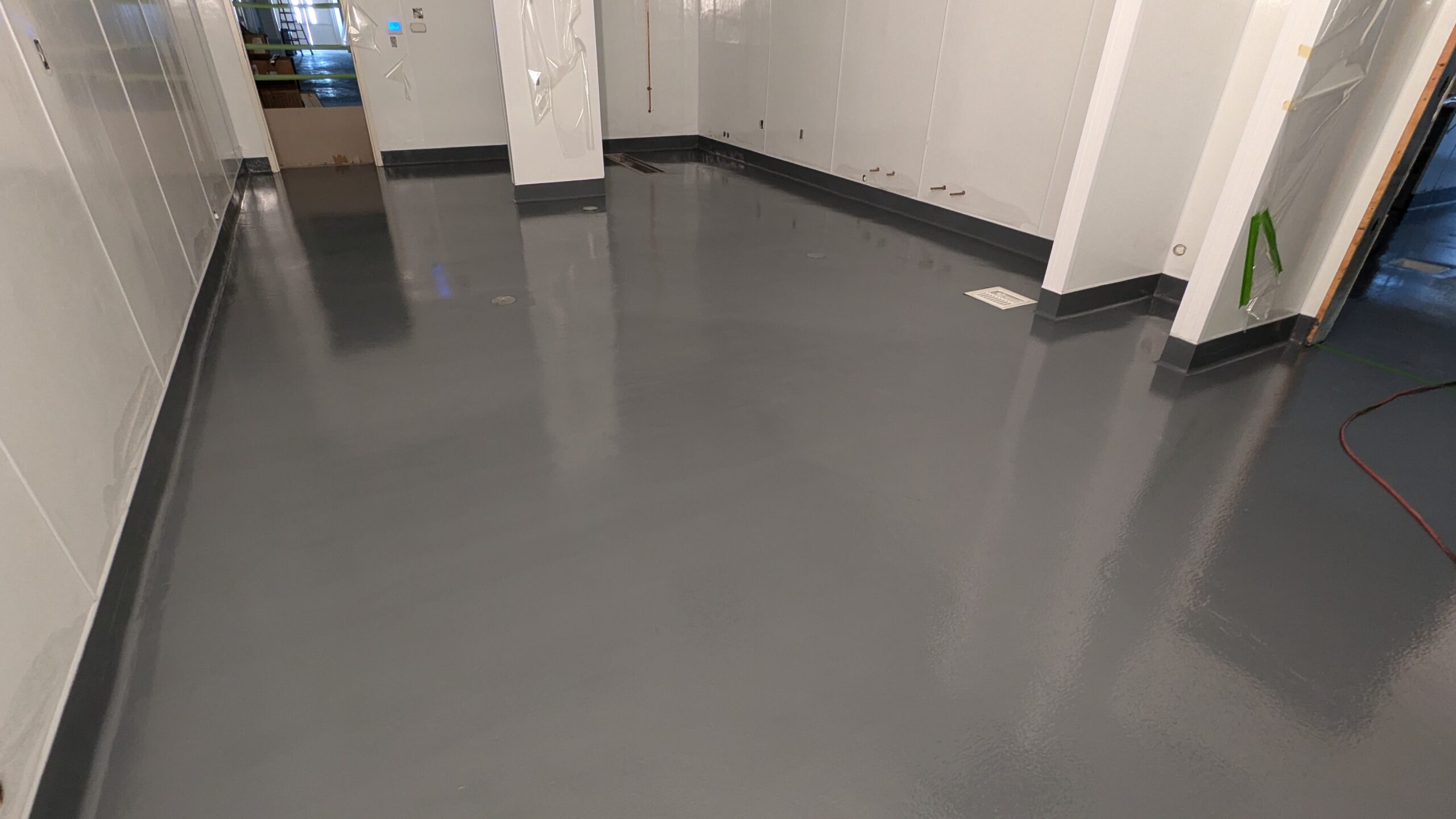 13_self_leveling_epoxy_flooring