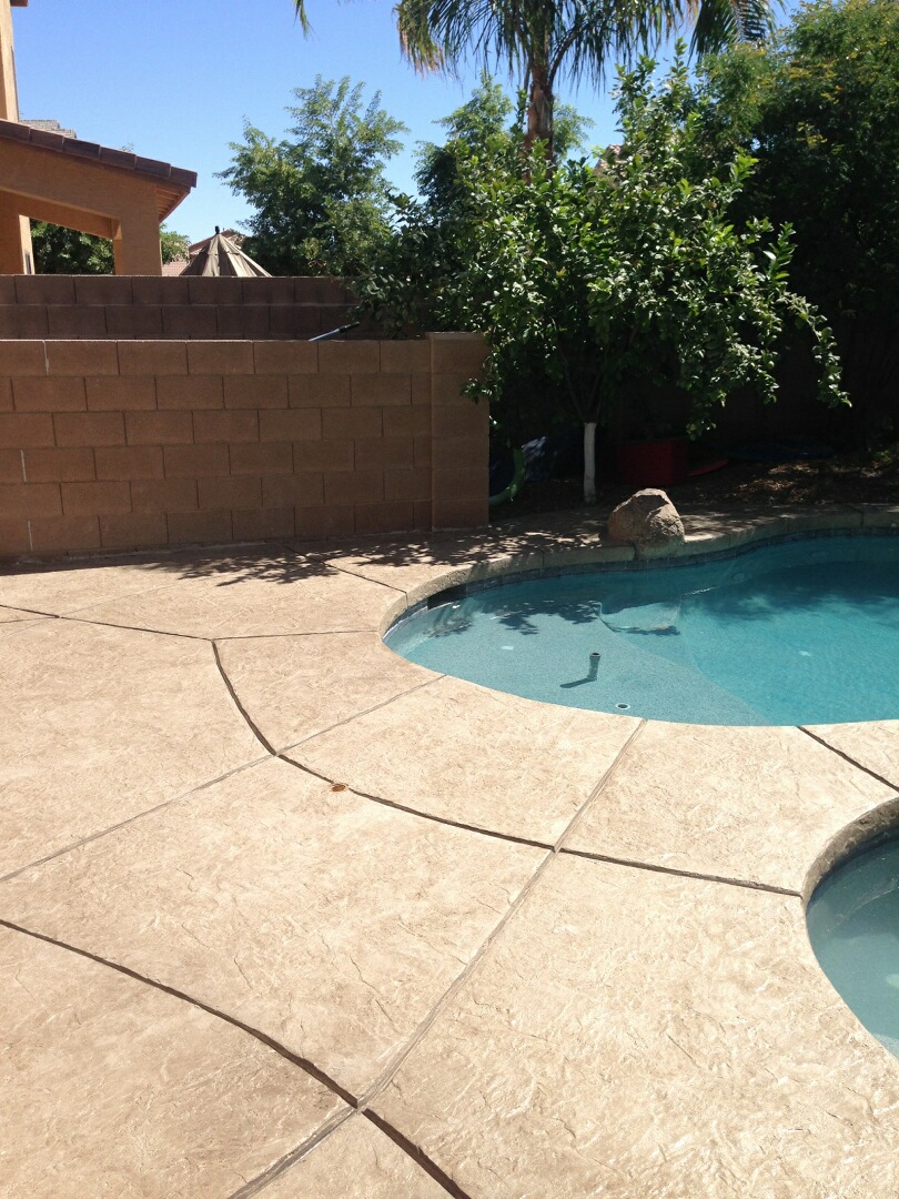1_slip_resistant_textured_pool_deck_for_safety