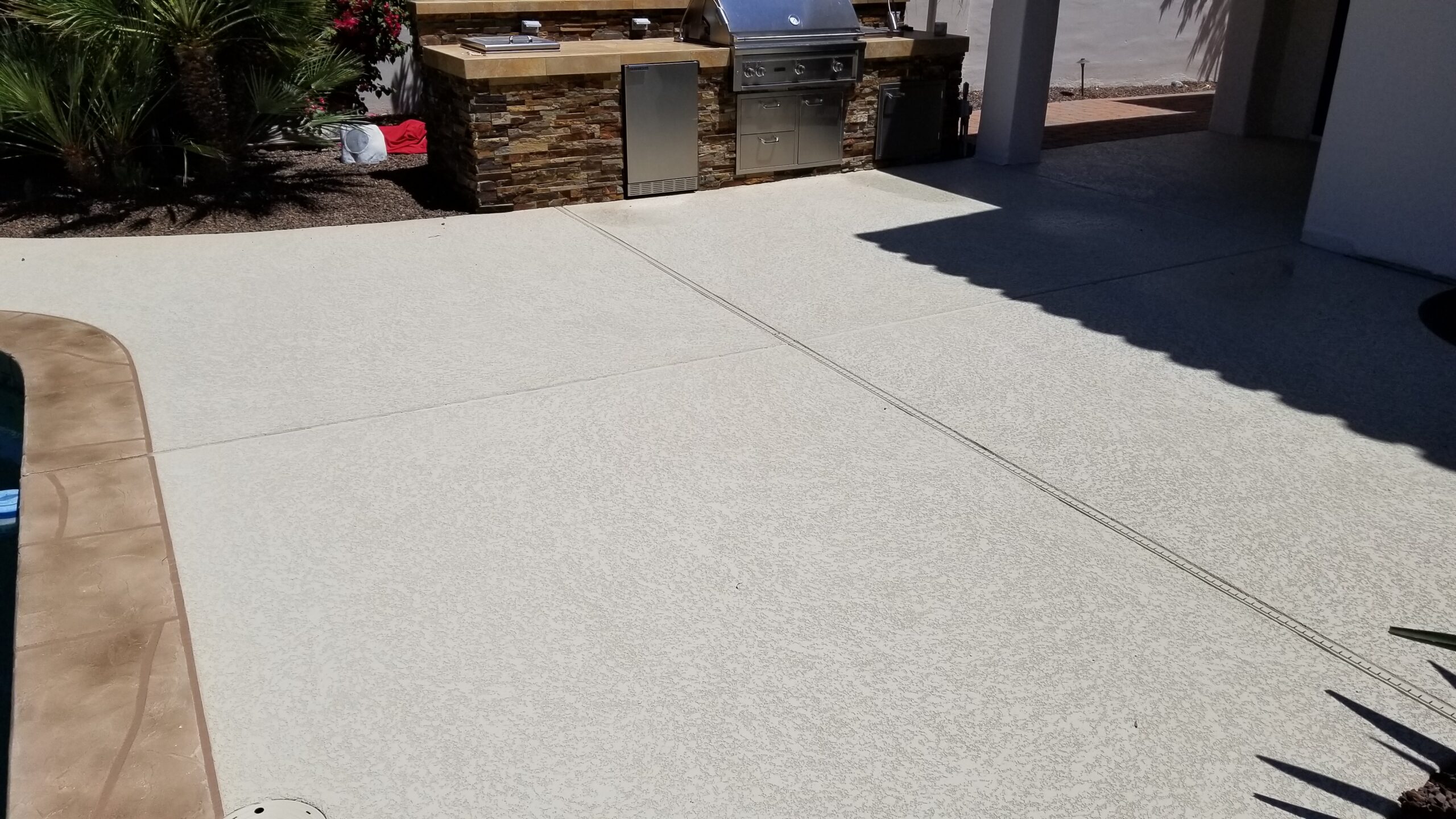 2_outdoor_dining_area_coatings