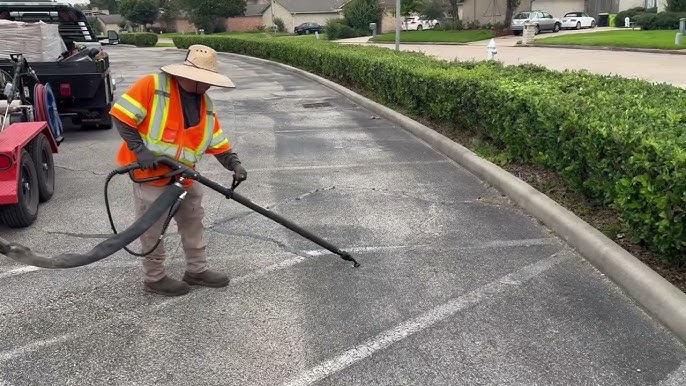 5_retail_parking_lot_washing_and_sealing