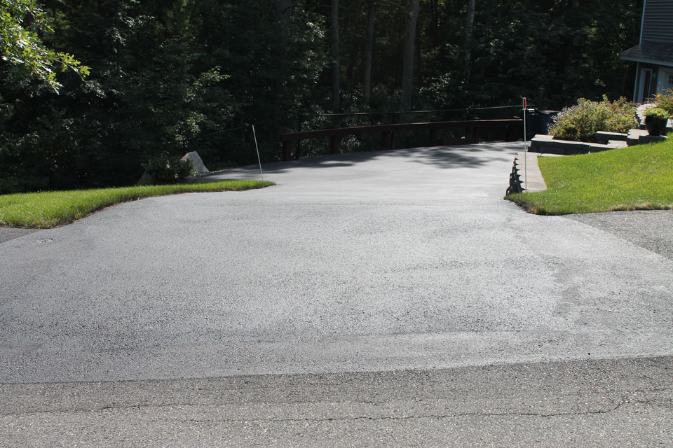 8_industrial_facility_driveway_sealing