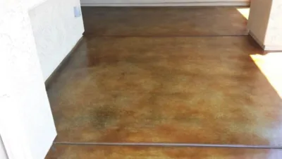 stained_concrete-800×450 This image shows a pool deck made up of pavers